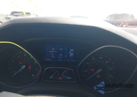 2014 Ford Focus Se z USA, uszkodzony, nr VIN 1FADP3K25EL107554